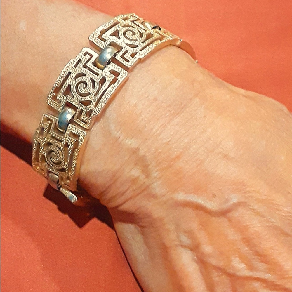 Vintage Crown Trifari Brushed Gold Plated Open Scroll Work Panel Link Bracelet